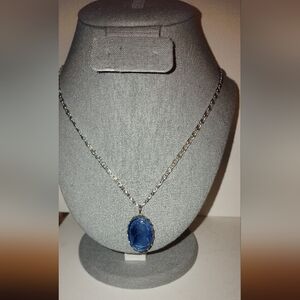 QUEEN VICTORIA EUC CAMEO BLUE CRYSTAL PENDANT NECKLACE